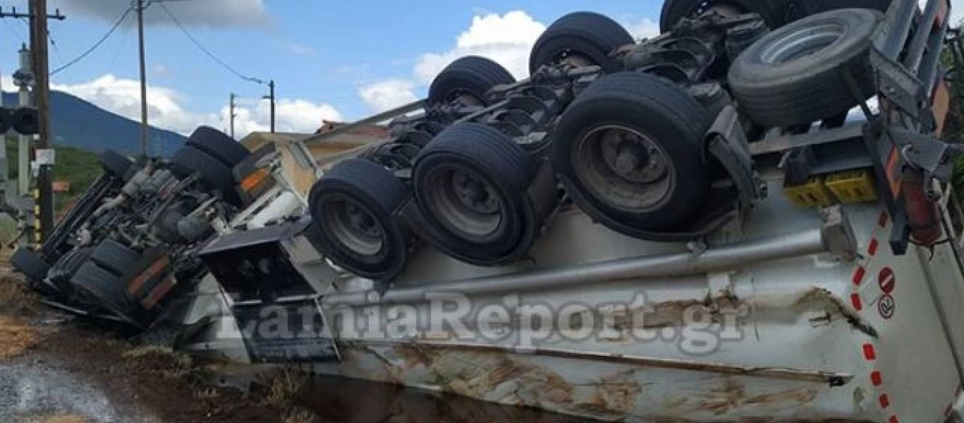 Σοβαρό τροχαίο στη Φθιώτιδα: Εξετράπη βυτιοφόρο